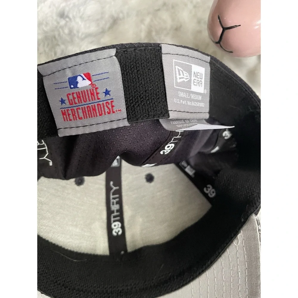 New Era 39THIRTY New York Yankees MLB Cap Hat, S/M, Black/Gray